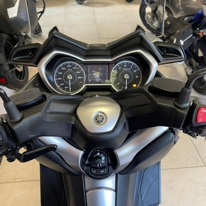 Scooter a Benzina Yamaha X-Max 400 - Product Image 3