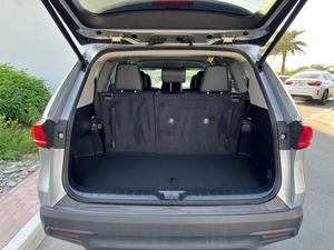 2-02-4 soigneusement utilisé T-o -- t-a Grand Hi(ander XLE AWD - Product Image 2