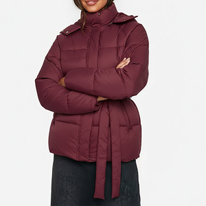 Veste matelassée pour femmes en gros, 100 % polyester, rembourrée de coton, légère, imperméable, coupe-vent, haute qualité, perles teintées - Product Image 6