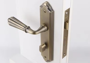 มือจับประตูสีทองหรูหราพร้อมแผ่นหลังสี่เหลี่ยมสไตล์โมเดิร์นเหมาะสำหรับบ้านสำนักงานห้องนอนฮาร์ดแวร์ประตูที่ยาวนาน - Product Image 4