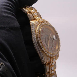 Montre Hip Hop Bling Iced Out avec Diamants Moissanite et Cadran à Chiffres Arabes – Montre-Bracelet de Luxe Tendance en Moissanite pour Hommes - Product Image 2