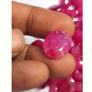 127 piezas de Bangkok Glass Filled Ruby 12mm a 20mm Oval Facet 1000 Cts Lot Iroc Calidad de venta Manik Gemstones cut US $400 para todos - Product Image 2