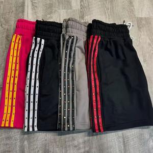 Short en molleton surdimensionné à sangle latérale personnalisé Impression personnalisée Vintage Acid Wash Sun Faded Rhinestone Sweat Shorts Men - Product Image 4