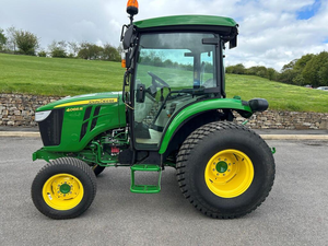 Compre un Tractor Utilitario Compacto John Deere 4066R de Alta Calidad, Perfecto para Granjas y Proyectos de Jardinería, Listo para Enviar - Product Image 5