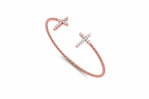 Bracelet jonc en or 14 carats et diamants avec extrémités en forme de croix en diamants |   Diamant taille brillant de 0,66 carat - Product Image 3