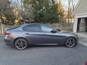 ALFA ROMEO GIULIA VELOCETE 2022 USADO, Volante a la Izquierda/Derecha - Product Image 5