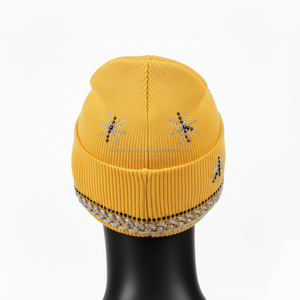 Haute qualité épais Stretch acrylique hommes Beanie Cap chaud chapeau d'hiver avec strass personnalisé Stud Logo style jacquard Beanie Cap - Product Image 4