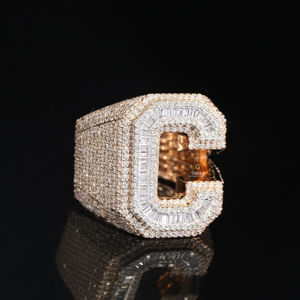 Anillo de Plata de Ley 925 con letras personalizadas con VVS totalmente helado D Baguette incoloro diamantes cultivados en laboratorio para fiesta - Product Image 2