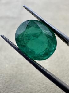 มรกตธรรมชาติไม่ผ่านการอบร้อนและไม่ผ่านการให้ความร้อนคุณภาพดีเกรดพรีเมี่ยม5.6กะรัตต่อกะรัตสำหรับการทำเครื่องประดับ - Product Image 4