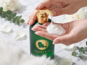 Shampoo pour chat à poils longs VELVETPAW Premium & Shampooing + Après-shampoing 2-en-1 Extrait de camomille Formule soie Pour chats persans et Maine Coon - Product Image 3