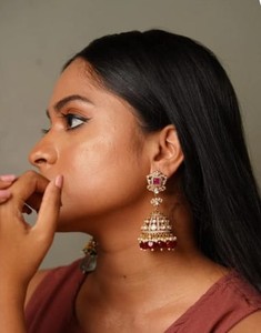 Boucles d'oreilles élégantes en laiton plaqué or mat ensemble de bijoux de haute qualité pour les mariages fêtes fiançailles anniversaires cadeau - Product Image 3