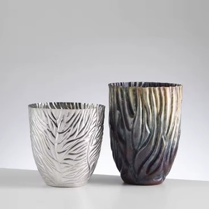 Pots de fleurs décoratifs rustiques en métal de style ferme pour jardin extérieur, patio, pelouse et balcon - Product Image 6