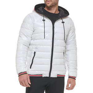 Veste à capuche légère et chaude pour hommes, manteau matelassé thermique, vêtements d'extérieur d'hiver élégants pour un usage de mode quotidien - Product Image 1