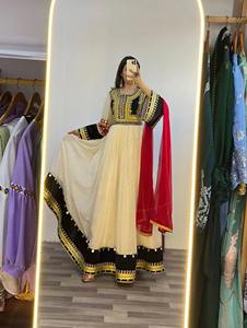 Robe de mariée longue à manches longues, traditionnelle afghane, faite à la main, ethnique pashtun, pour femmes, tissu personnalisable - Product Image 4