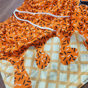 กางเกงขาสั้นผู้ชายเอวยางยืดระบายอากาศได้ดีเสื้อตาข่าย220GSM สไตล์สตรีทสำหรับฤดูร้อนโลโก้ออกแบบได้ตามต้องการ - Product Image 4