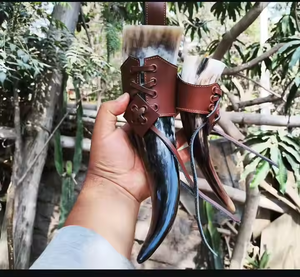 Cornes naturelles Fini Viking Cornes à boire avec support en cuir par l'artisanat du croissant - Product Image 2