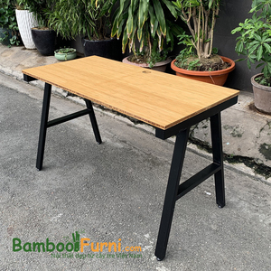 BFAB002-120x60ซม. โต๊ะวางแล็ปท็อปไม้ไผ่พร้อมขาเหล็กประกอบสำเร็จ ดีไซน์เรียบง่าย พกพาสะดวก สำหรับใช้ในบ้าน สำนักงาน หรือห้องนอน มีลิ้นชัก - Product Image 5