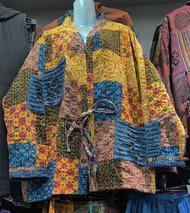 Chaqueta de Invierno con Capucha Estilo Hippie Patchwork, Sudadera Holgada de Forro Polar Vintage Étnica, para Mujer y Hombre, Estilo Boho para Festivales, Tallas M L XL GC-AP-1523 - Product Image 1