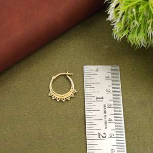 Pendientes de aro tribales en tono dorado, aros pequeños con borde de cuentas, joyería de moda étnica bohemia para mujer - Product Image 2