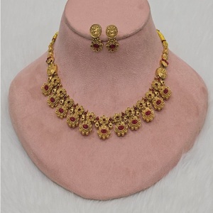 Bijoux de mode pour femmes plaqués or pour budgets Ensemble de colliers de fête exclusifs Boucles d'oreilles Cadeaux de mariage - Product Image 1