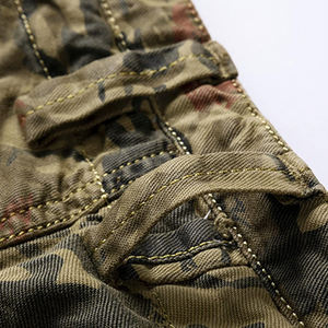 2025 hommes fait à la main 100% coton décontracté Cargo Shorts multi-poches motif solide doux au toucher extérieur Street Wear OEM Service - Product Image 3