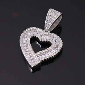 Collar con colgante de cadena de cuerda para mujer con diseño de joyería con Cruz de eslabones cubanos texturizados - Product Image 2