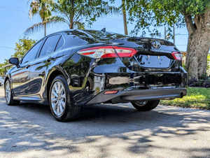 Camry LE 2020, Sedán de Cuero de 4 Puertas, Vehículo Usado al Por Mayor, Cámara Trasera, Volante a la Izquierda, Emisión Euro III, Faros LED, Techo Solar, 8 - Product Image 3
