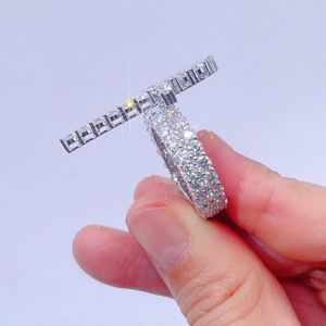 Round Diamond <b>Unique</b> <b>Engagement</b> <b>Ring</b> for Women - Product Image 3