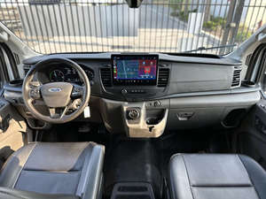 Boîte de vitesses automatique d'occasion 2022, moteur turbo, transmission intégrale, intérieur cuir clair, sans accident et prête à être expédiée. - Product Image 4