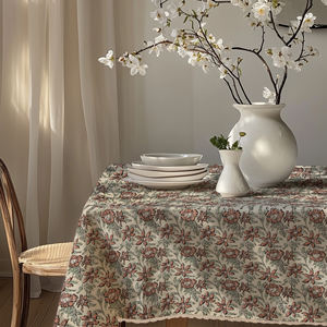 Mantel de Lino y Algodón Bordado con Diseño Floral Vintage, Decoración Elegante para Bodas, con Volantes, Lavable, Ecológico y Personalizable - Product Image 1