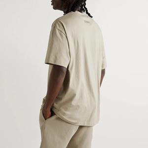 ชุดเสื้อสเวตเตอร์คอกลมแขนสั้น2ชิ้นสำหรับผู้ชายชุดเสื้อยืดกางเกงขาสั้นพิมพ์ลายสำหรับฤดูร้อน - Product Image 2