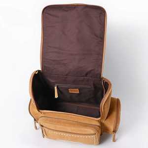 กระเป๋าเป้สะพายหลังหนังแท้สไตล์โบฮีเมียนสำหรับฤดูใบไม้ร่วง ตกแต่งพู่ห้อยลายดอกไม้ เป็นมิตรกับสิ่งแวดล้อม งานแกะสลักด้วยมือ ดีไซน์ทันสมัย ขนาดเล็ก - Product Image 5