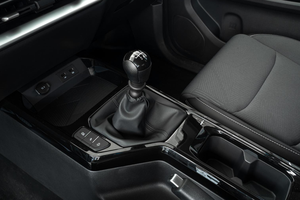 Camioneta Diésel de Doble Cabina Serie V1GUS 2025, 4x4, 6MT, Industrial, DIY, OEM, ODM, Garantía de 3 Años - Product Image 4