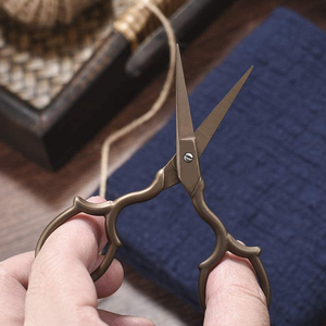 Tijeras Profesionales de Diseño Elegante, Herramienta de Aseo Duradera Hecha a Mano, Instrumento para el Cuidado de las Uñas, Tijeras Multiusos - Product Image 3