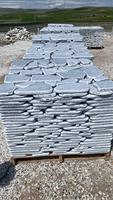 Dalles irrégulières en marbre Bluestone 2026, épaisseur 2 cm et 3 cm, finitions vieillies, tailles irrégulières, qualité supérieure pour la construction, fabriquées en Turquie