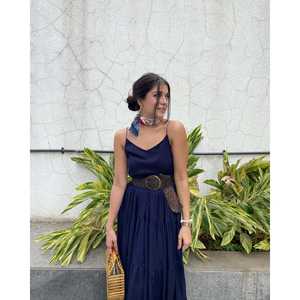 ชุดเดรสราตรีสีน้ำเงินกรมท่าสวยหรู ผ้าเรยอน ติดกระดุม ไซส์ XS-5XL คุณภาพสูง ลายพิมพ์ตามสั่ง แบบผูกคอ ชุดเพื่อนเจ้าสาว สำหรับผู้หญิงไซส์พลัส - Product Image 5