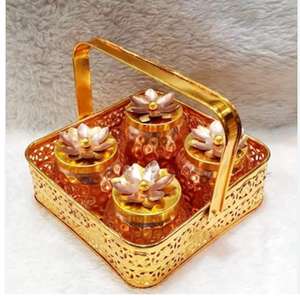 Caja de frutas secas de metal vintage con cesta, con un diseño decorativo pero práctico perfecto para mantener las frutas secas organizadas. - Product Image 2