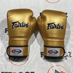 ถุงมือชกมวยหนังแท้ Fairtex Gold แบบปรับแต่งได้ ปิดด้วยแถบตีนตุ๊กแก ปิดนิ้วเต็มรูปแบบ สำหรับผู้ใหญ่ ใช้ฝึกซ้อมและต่อสู้ MMA - Product Image 1