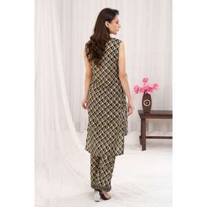 ชุดสูทผ้าลอนสีดำและสีขาวแบบ 2 ชิ้นสำหรับผู้หญิง (ยังไม่ได้เย็บติดกัน) - Product Image 3