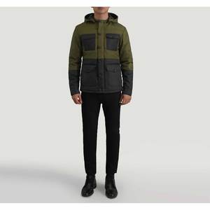 Veste pour hommes Wayne Black & Green conçue pour les marques Lifestyle et Outdoor Soutenant la production et l'exportation de logos personnalisés OEM - Product Image 3