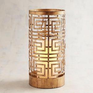 Bougeoir en métal avec finition plaquée or Décoration de fête de Noël Bougie décorative Table de mariage unique de Noël - Product Image 4