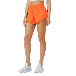 Short de yoga extensible pour tous les types de corps Short de yoga en tissu doux pour des figures plus complètes Short pour femme - Product Image 3