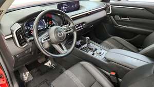 Mazda CX-50 2.5 S Preferred AWD 2024 d'occasion, en parfait état, faible kilométrage, en stock, offert à un prix incroyable - Product Image 3