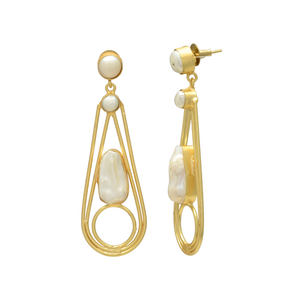 Boucles d'oreilles clous vintage en perles d'eau douce naturelles blanches nacrées, plaquées or 24 carats, faites à la main, pour femme, style statement, pour mariage chrétien - Product Image 2