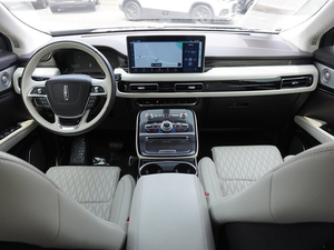 Lincoln Nautilus Black Label AWD 2023 d'occasion, sièges en cuir chauffants, démarrage à distance, automatique, R17, 7 places, toit panoramique - Product Image 5