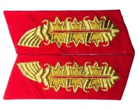 Badges de grade personnalisés brodés en feutre non tissé écologique, à coudre sur col ou épaule, forme carrée, avec perles