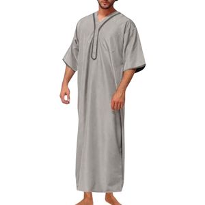 Thobe gris clair pour homme avec surpiqûres contrastées, Kandura saoudien, Jubba islamique, Dishdasha, robe arabe à manches longues pour un usage quotidien - Product Image 6