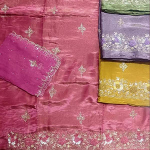 Costumes de fête indiens et pakistanais modernes, non cousus, brodés à la main, pour femmes, style traditionnel avant-gardiste - Product Image 1