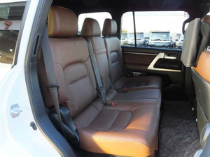 รถ SUV หรูหรา รุ่น LC-Series ปี 2025 มือสองที่ได้รับการรับรอง  เบาะหนัง  หลังคาซันรูฟ  เครื่องยนต์ขนาดใหญ่  พร้อมใช้งาน  นำเข้าจากญี่ปุ่น - Product Image 5