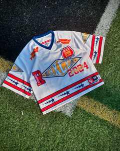 เสื้อเจอร์ซีย์สไตล์เรโทรพรีเมียมทรงโอเวอร์ไซส์ ผลิตจากโพลีเอสเตอร์และผ้าตาข่ายผสม รับทำแบรนด์ตามสั่งในราคาขายส่ง - Product Image 2